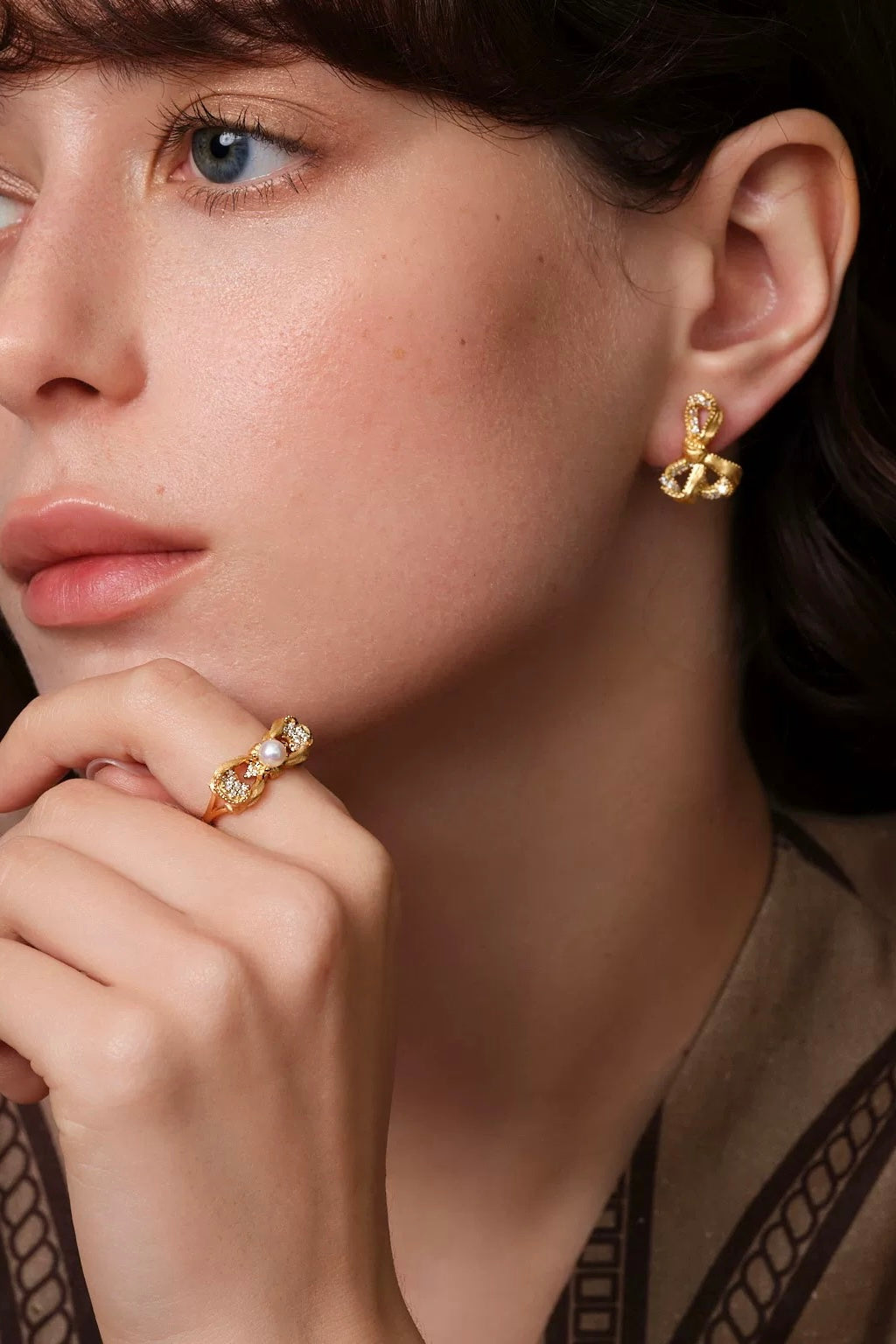 Tudor & Rose Vintage French Royal Bow Stud Earrings