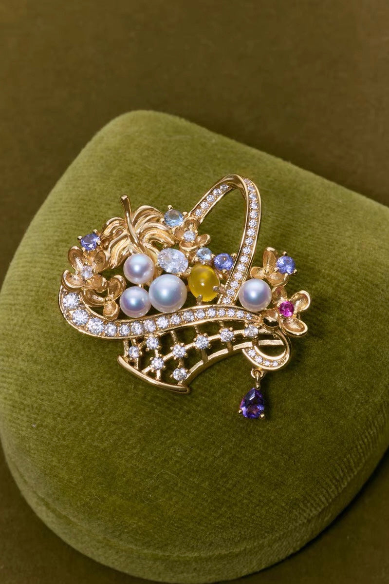 Tudor & Rose Palace-Inspired Turquoise & Pearl Brooch