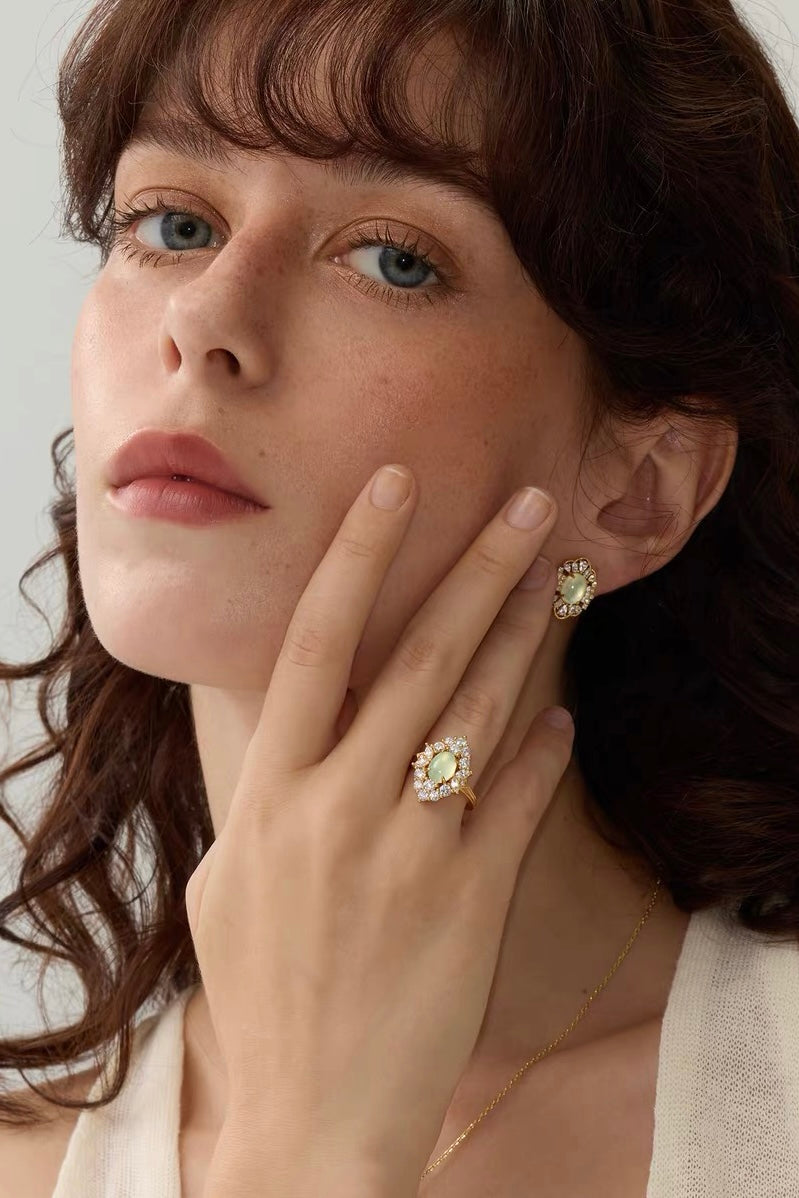 Tudor & Rose Vintage Sustainable Gemstones Crown Ring