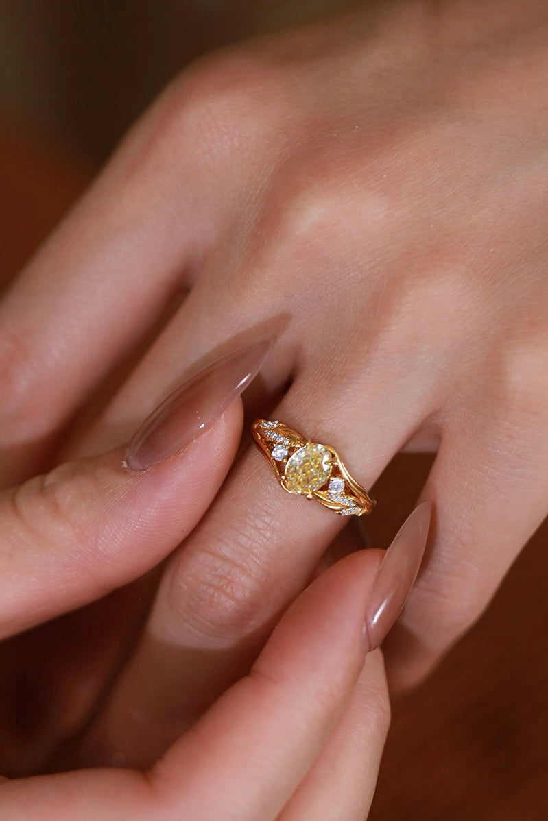 Tudor & Rose Vintage Sustainable Gemstones Crown Ring