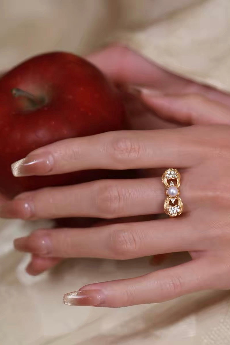 Tudor & Rose Vintage Sustainable Gemstones Crown Ring