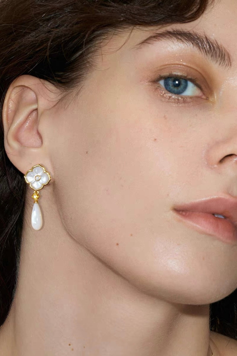 Tudor & Rose Vintage French Royal Bow Stud Earrings