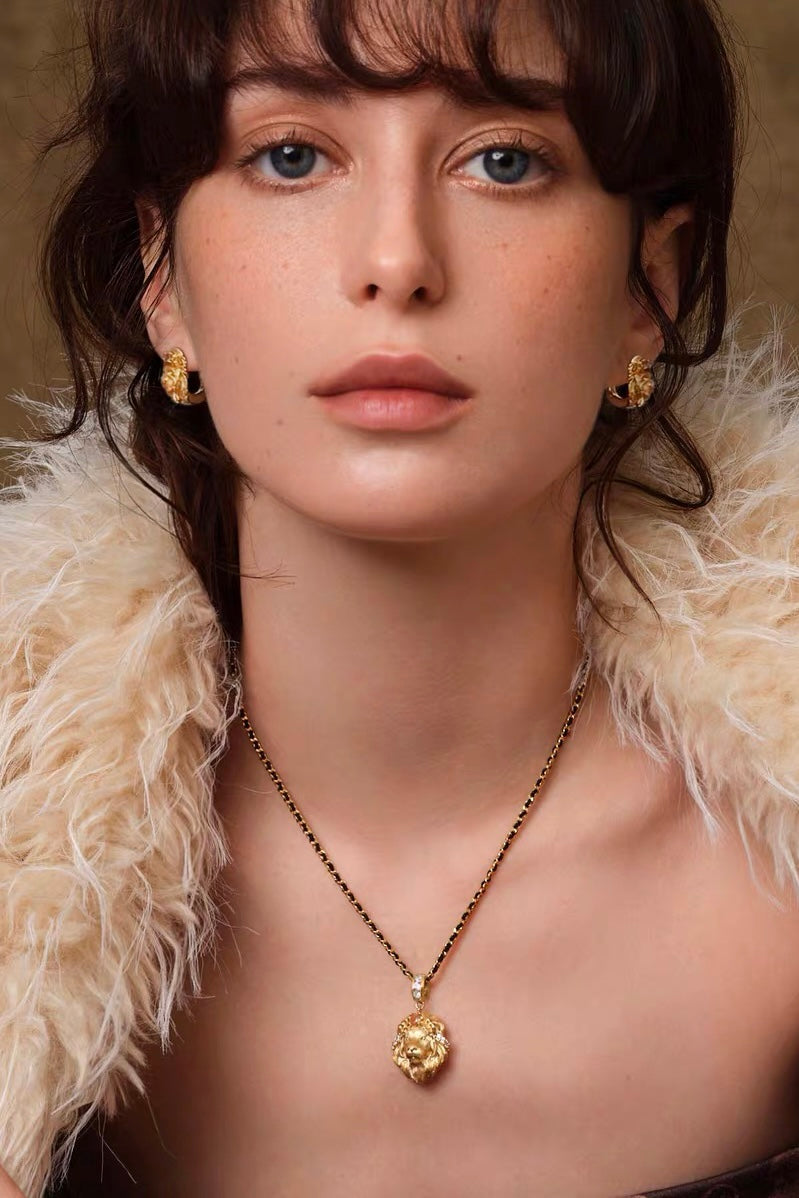 Tudor & Rose Vintage French Royal Bow Stud Earrings